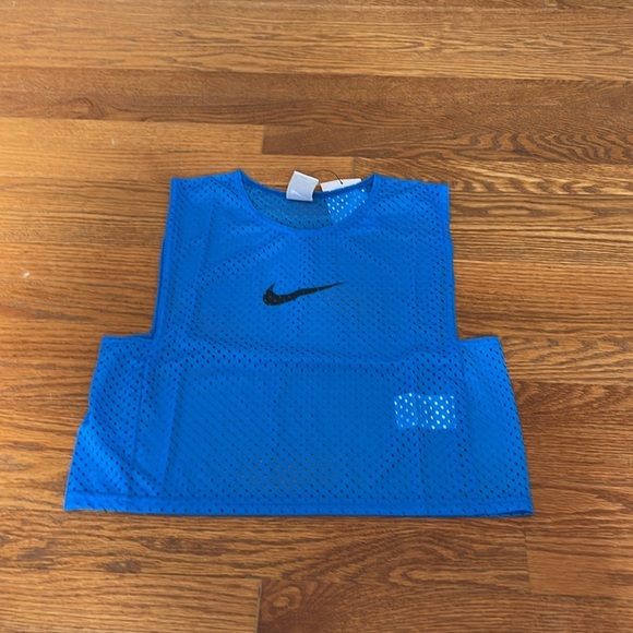 NWT Nike Women’s Pink and Blue Pinnies Size Small - Picture 5 of 7